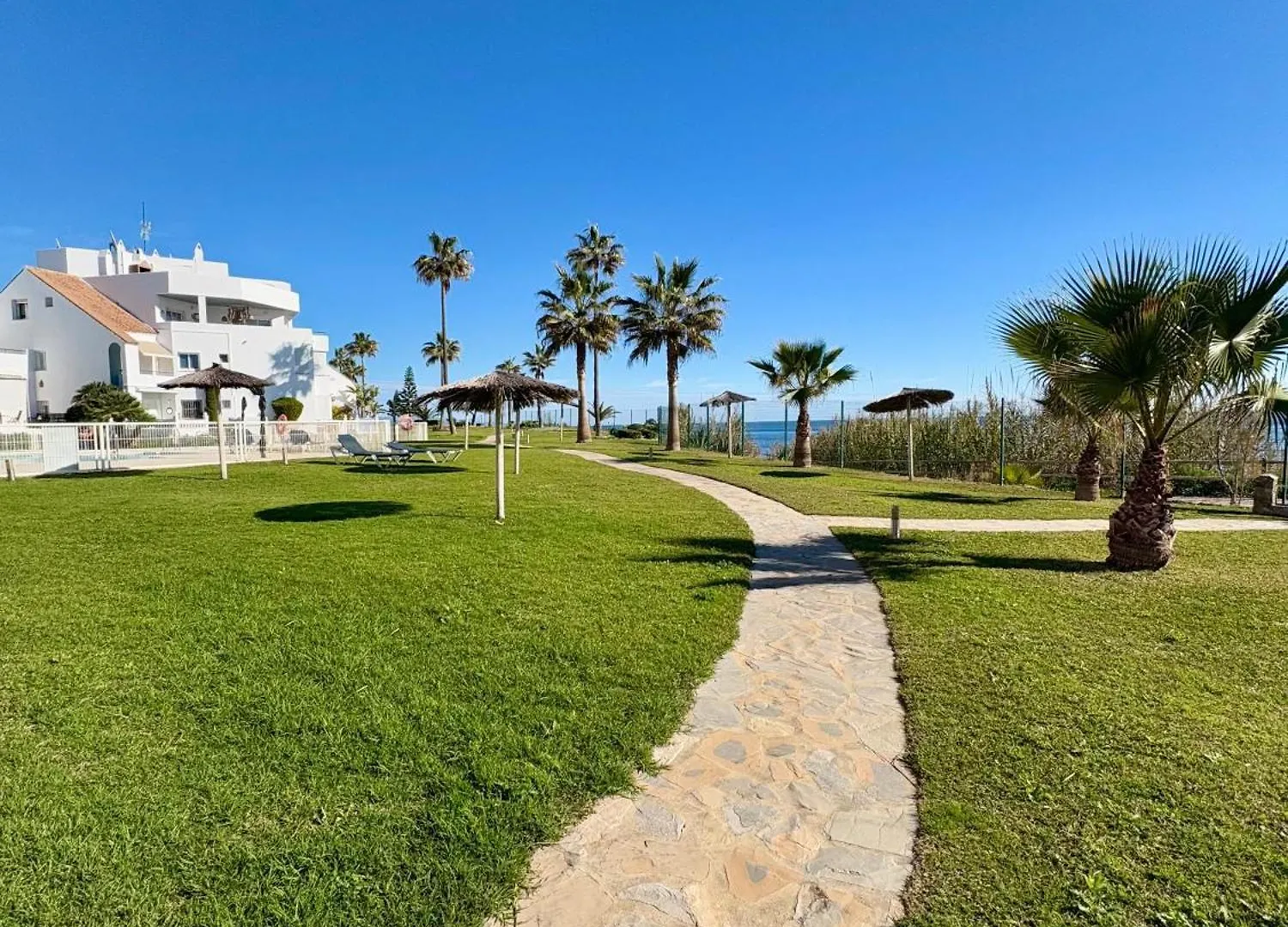 Beachfront Penthouse Luxury Bahia de Casares Apartman