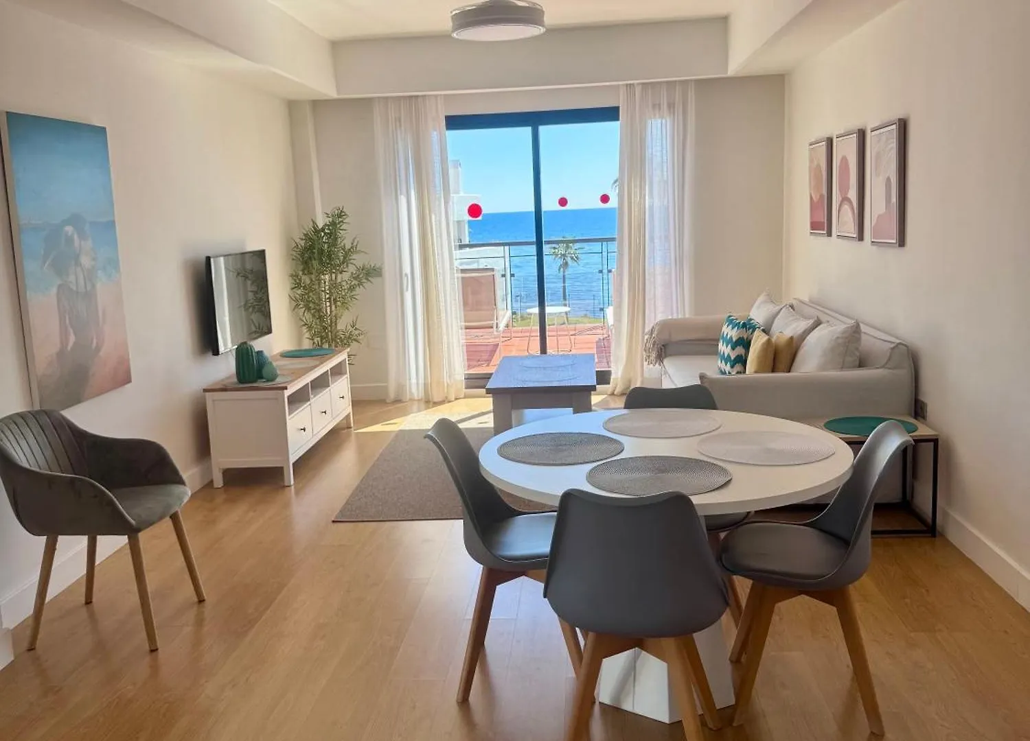 Beachfront Penthouse Luxury Bahia de Casares Spanyolország