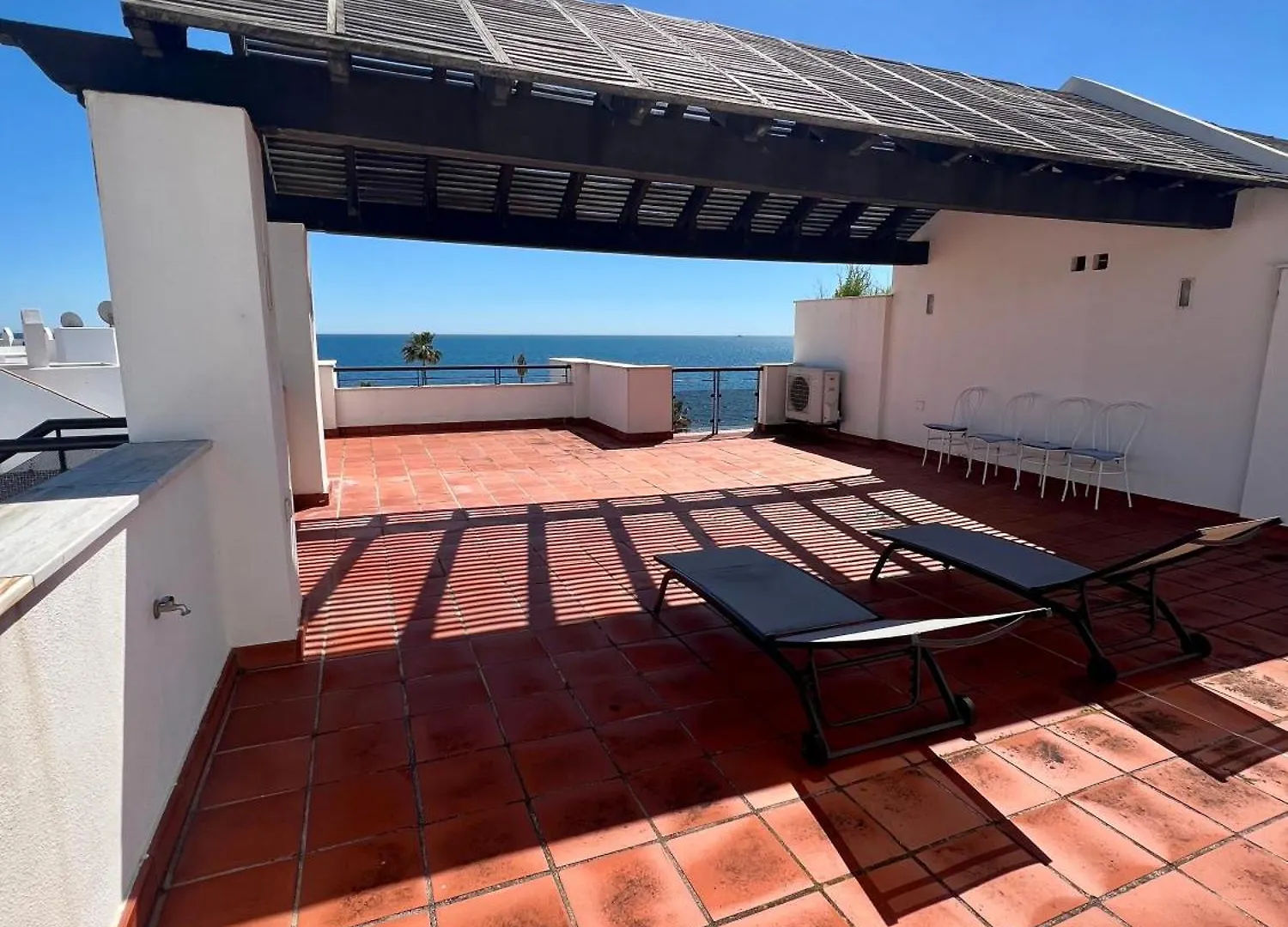 Beachfront Penthouse Luxury Bahia de Casares 0*,  Spanyolország