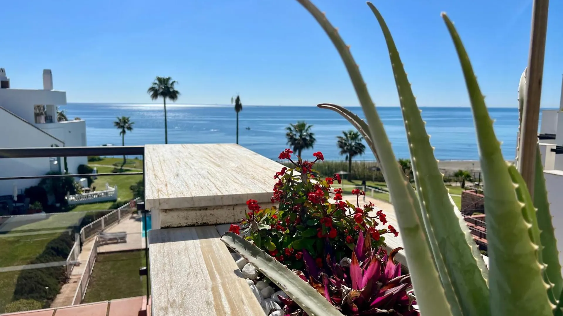 Apartamento Beachfront Penthouse Luxury Bahia de Casares
