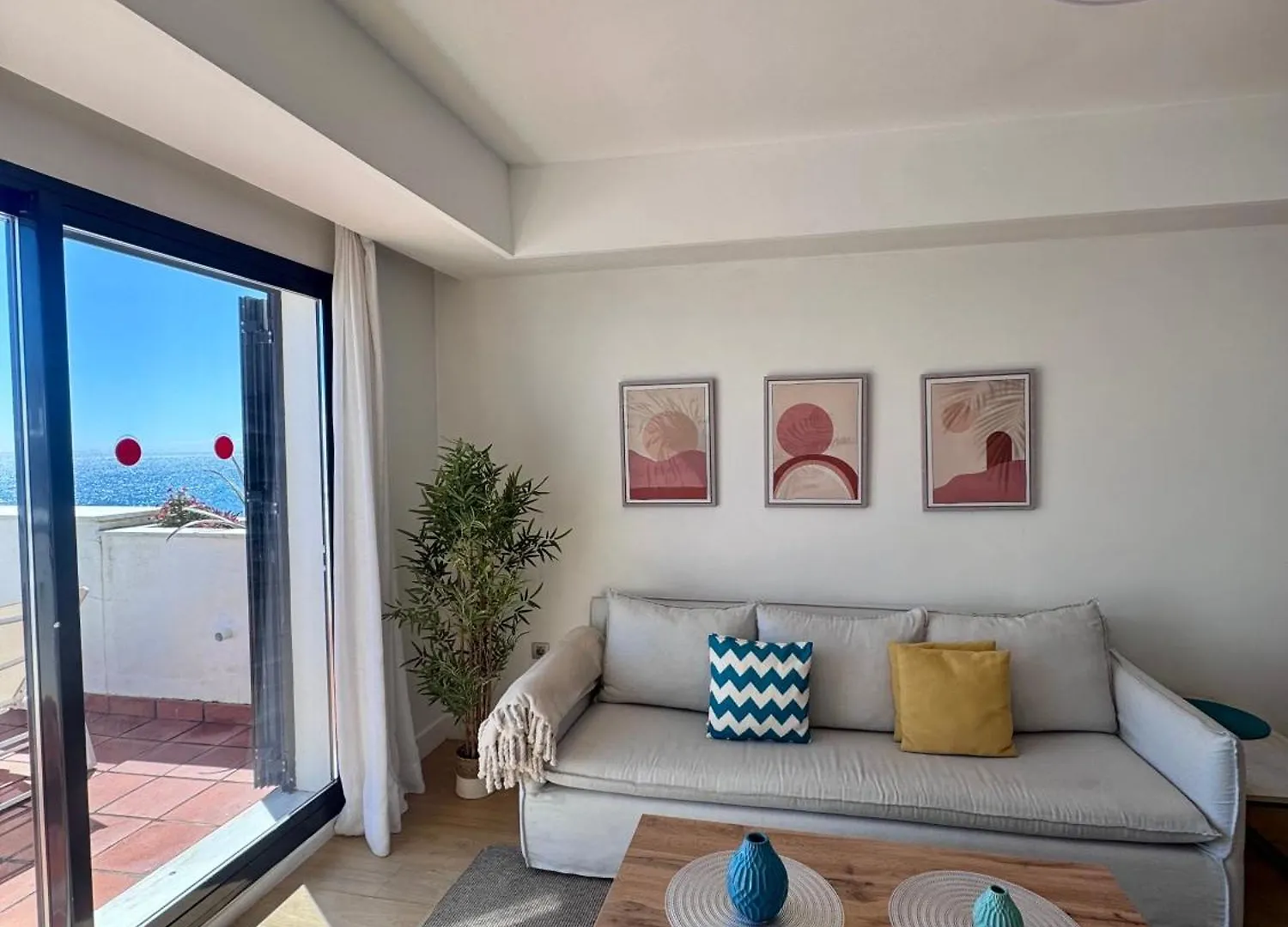 Beachfront Penthouse Luxury Bahia de Casares Apartman